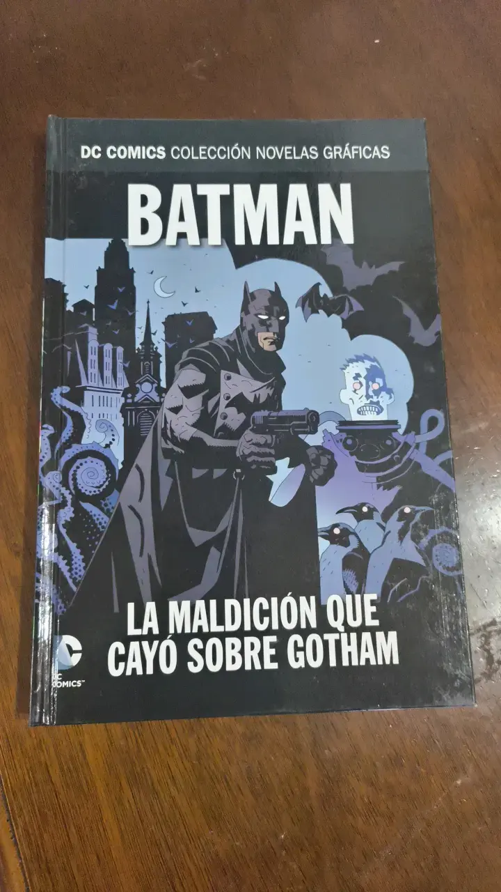 Novela gráfica Batman: La Maldición Que Cayó Sobre Gotham