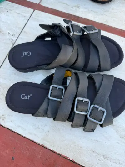 Sandalias negras de cuero Cat con hebillas - miniatura 3