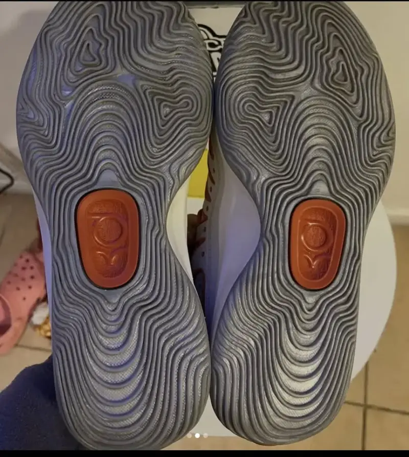 Zapatillas KD 18 “RISE” TALLA 9.5 - 3