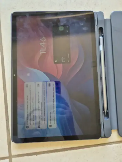 Tablet Lenovo con teclado y lápiz - miniatura 2