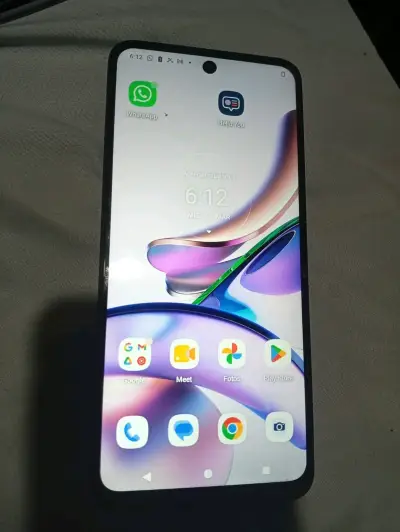 Smartphone Motorola con cámara dual - miniatura 1