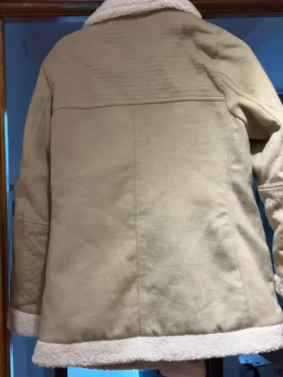 Chaqueta aviadora  beige con forro de lana sintét - miniatura 3