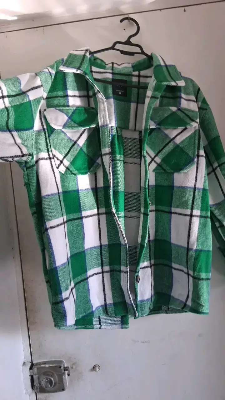Camisa de franela a cuadros verde y blanca XL - 4