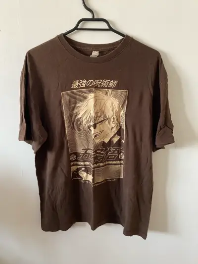 Polera gojo satoru café talla L - miniatura 1