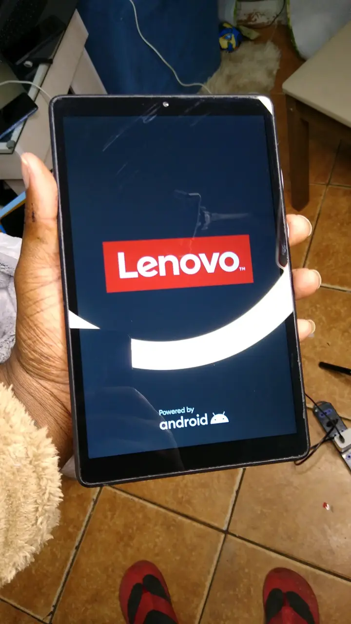 Tablet Lenovo con Dolby Audio - 2