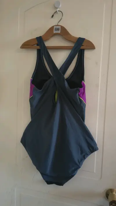 Traje de baño deportivo Everlast para mujer - miniatura 3