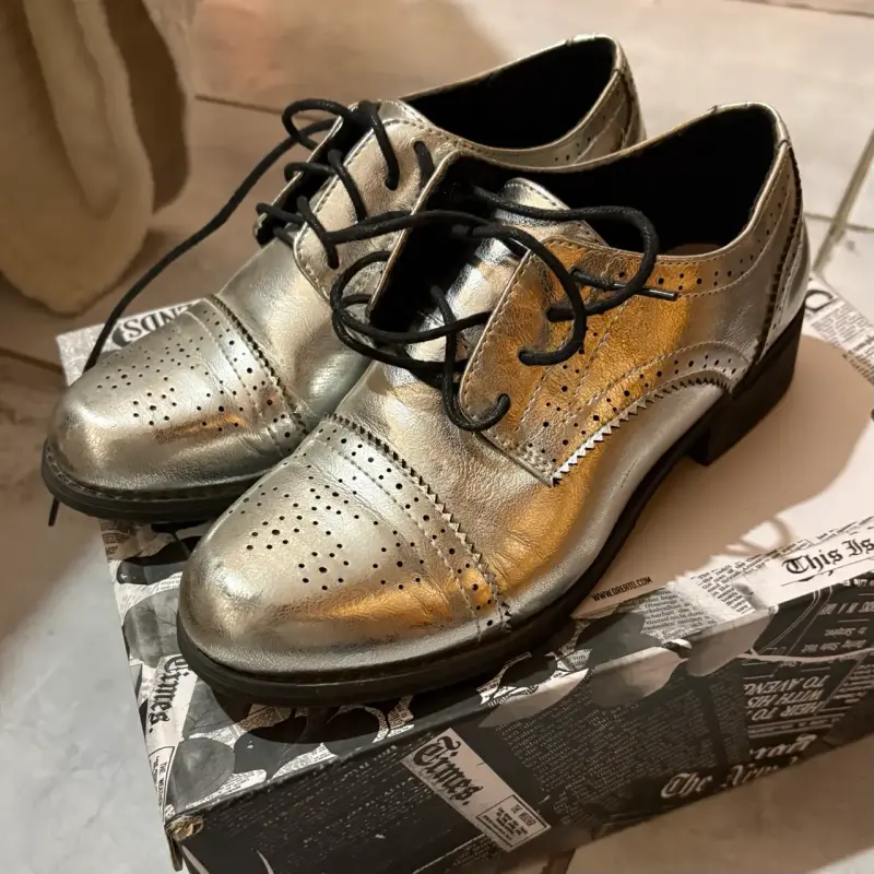 Zapatos plateados unisex talla 37 - 3