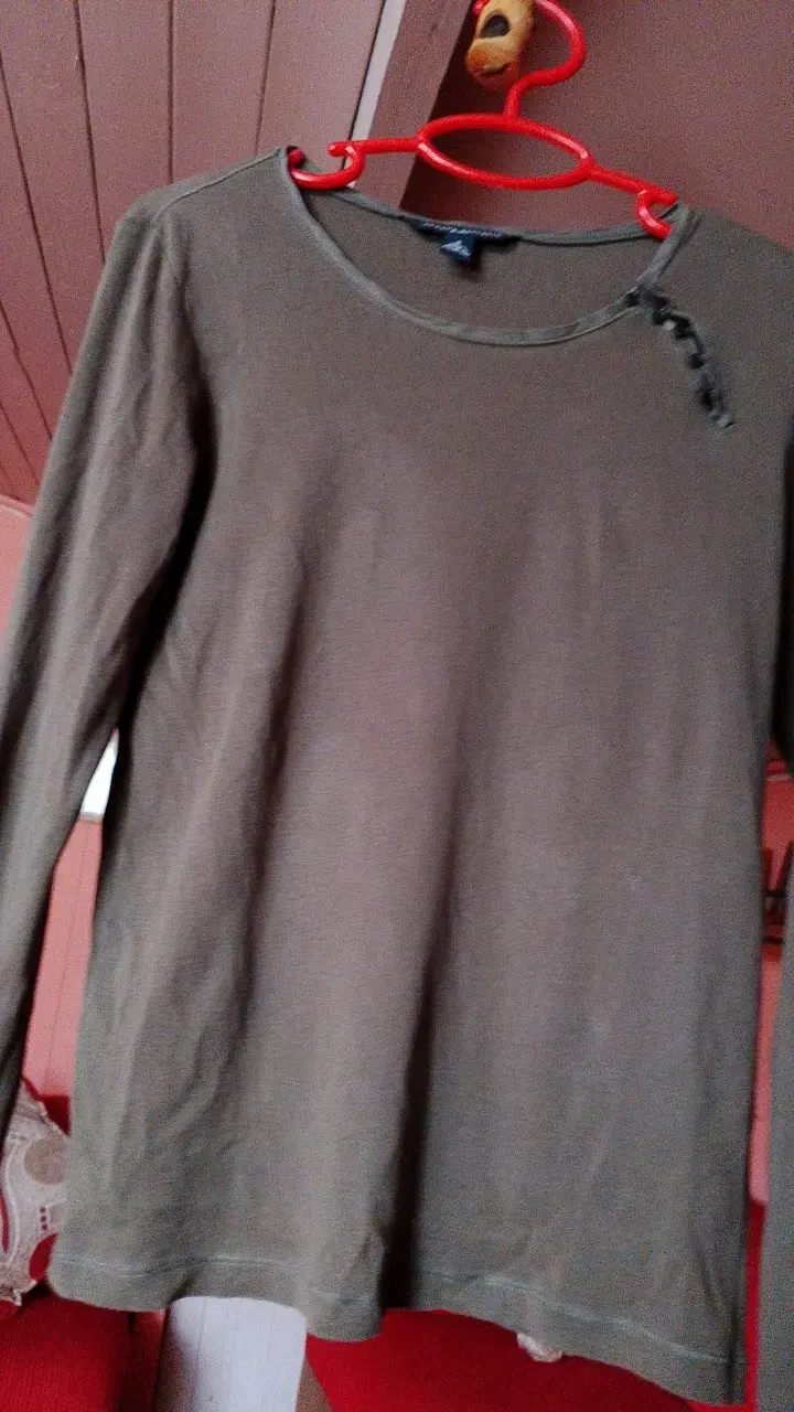 Polera manga larga verde oliva