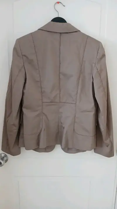 Patt, Blazer beige con bordado para mujer - miniatura 3