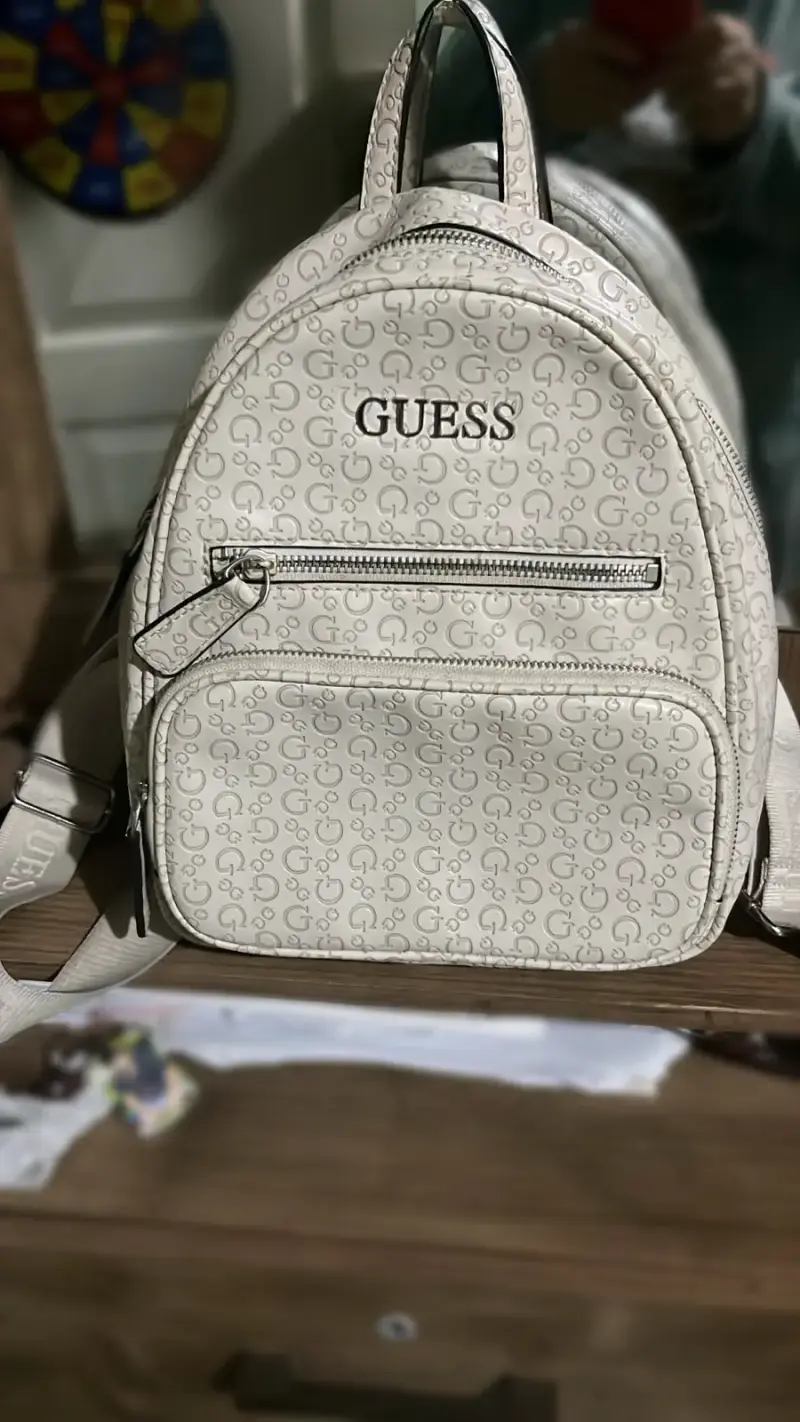 Mochila Guess beige con logo