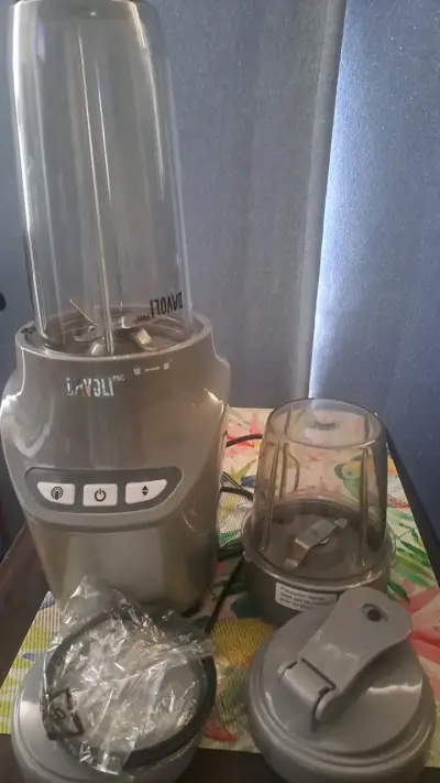 Licuadora Davoli Pro con accesorios - miniatura 1