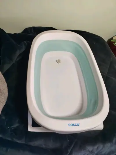 Bañera marca cosco - miniatura 1