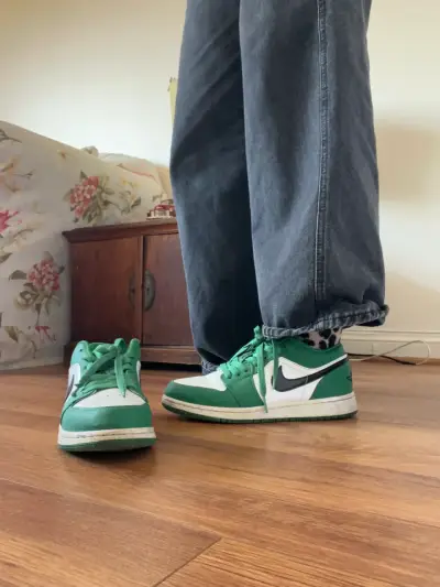 Zapatillas Air Jordan 1 Mid verdes originales - miniatura 1