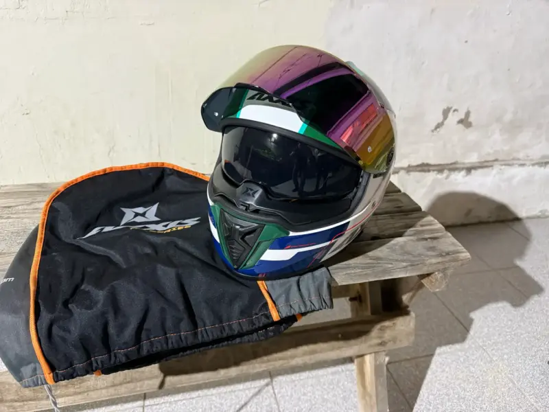 Casco de moto Axxis con visera tornasol - 3