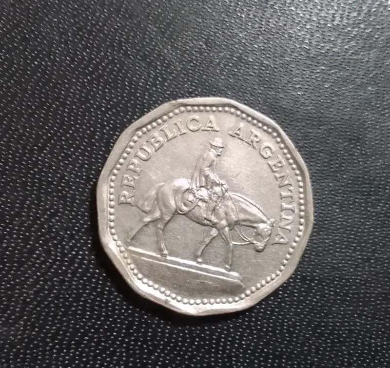 Moneda antigua de 10 pesos Argentina 1963 - 1