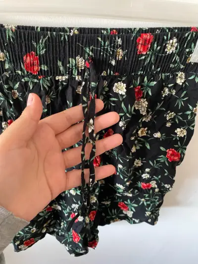 Shorts con estampado floral talla 40/42 - miniatura 2