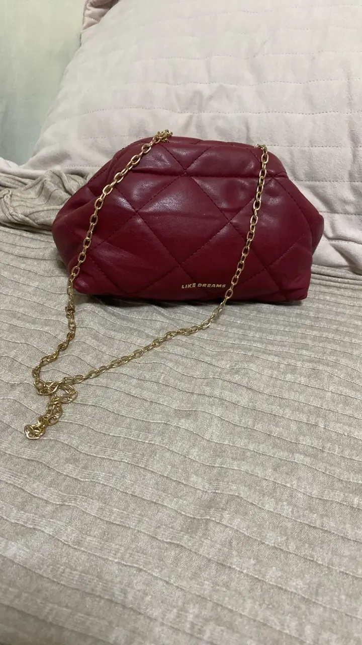 Cartera acolchada burdeos Like Dreams con cadena dorada - 1