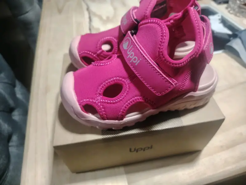 Sandalias de niños Uppí rosas con velcro - 2
