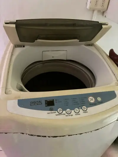 Lavadora Samsung Digital con signos de uso - miniatura 3