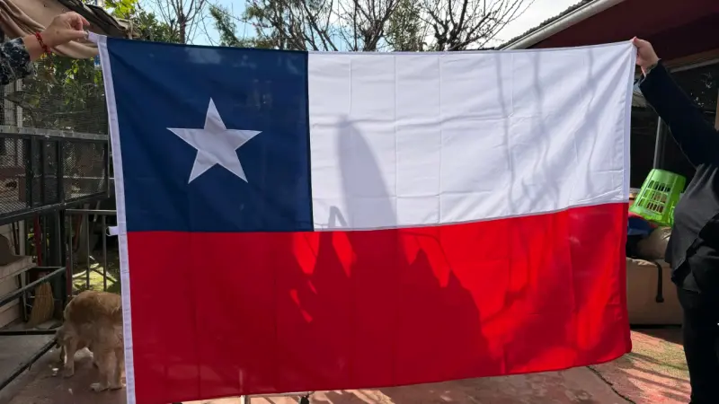 Bandera de Chile grande con estrella blanca - 2