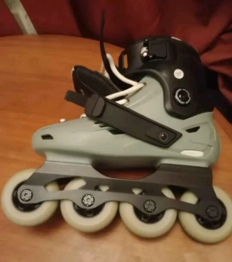 Patines nuevos talla 37 - 1