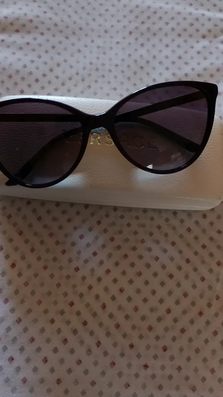 Gafas de Sol Versace con Estuche Original - 4