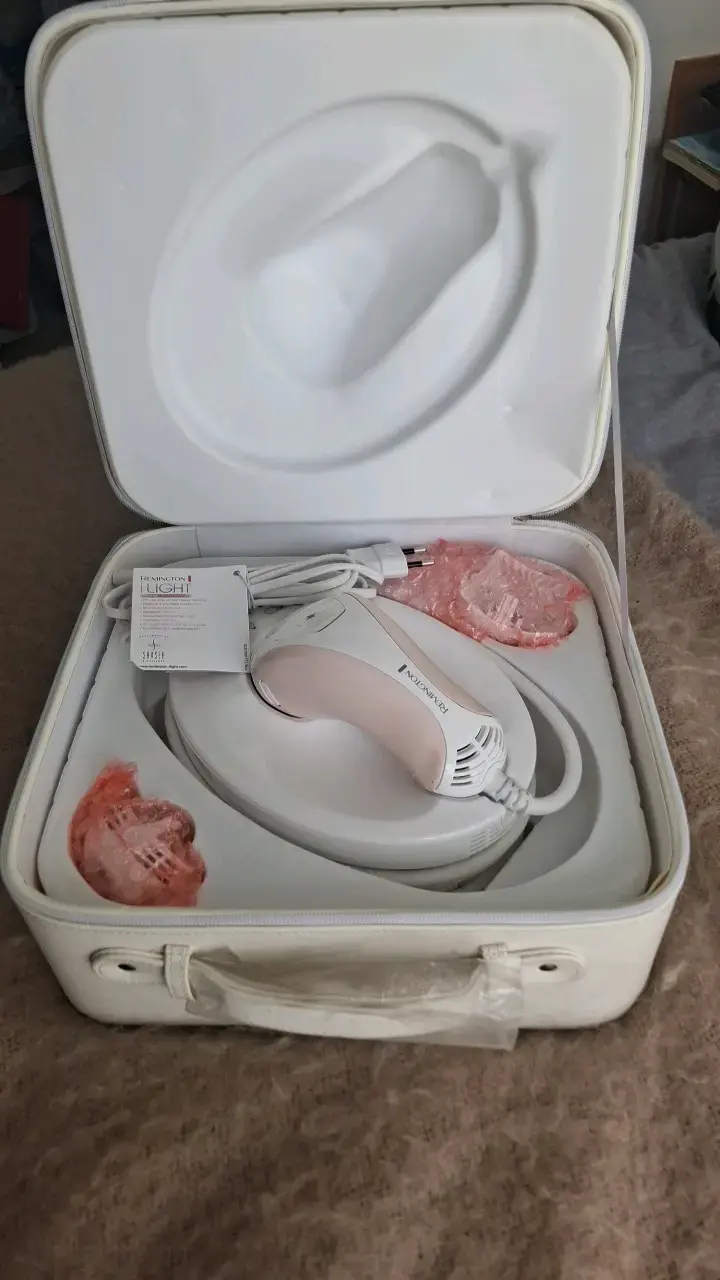 Depiladora IPL Remington i-Light en estuche - 2