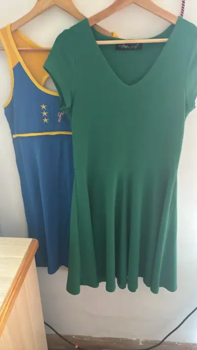 Vestidos variados - miniatura 3