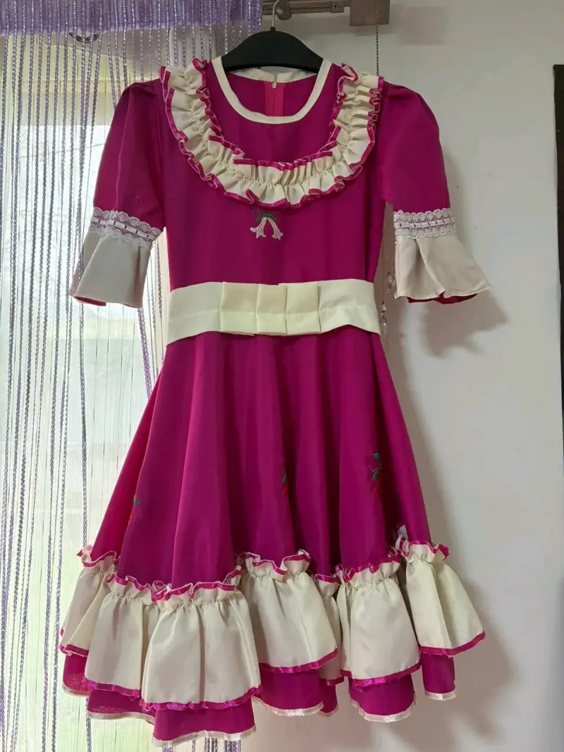 Vestido de Huasa Talla 10 - 2