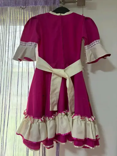 Vestido de Huasa Talla 10 - miniatura 3