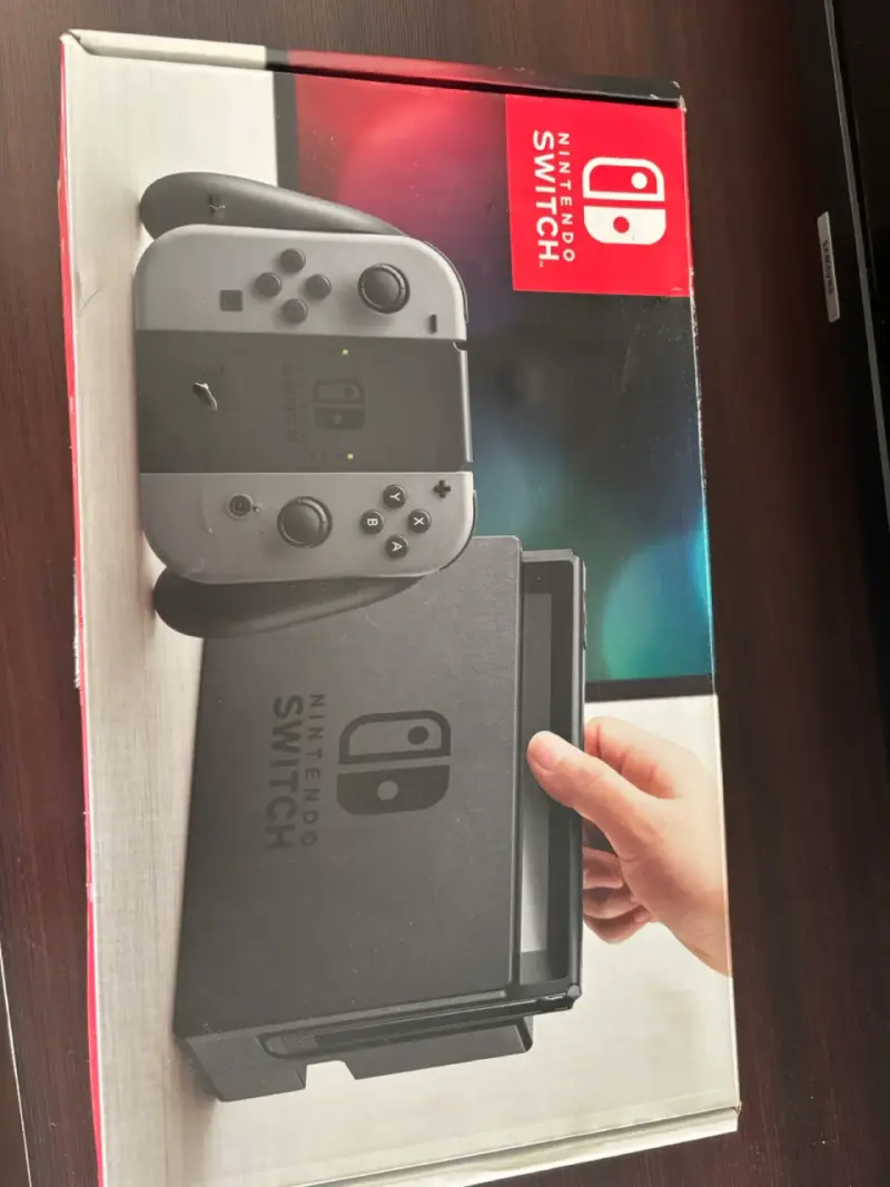 Consola Nintendo Switch con Joy-Con Gris - 2