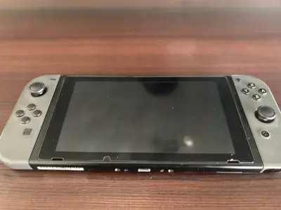 Consola Nintendo Switch con Joy-Con Gris - miniatura 3