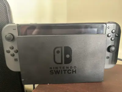 Consola Nintendo Switch con Joy-Con Gris - miniatura 6