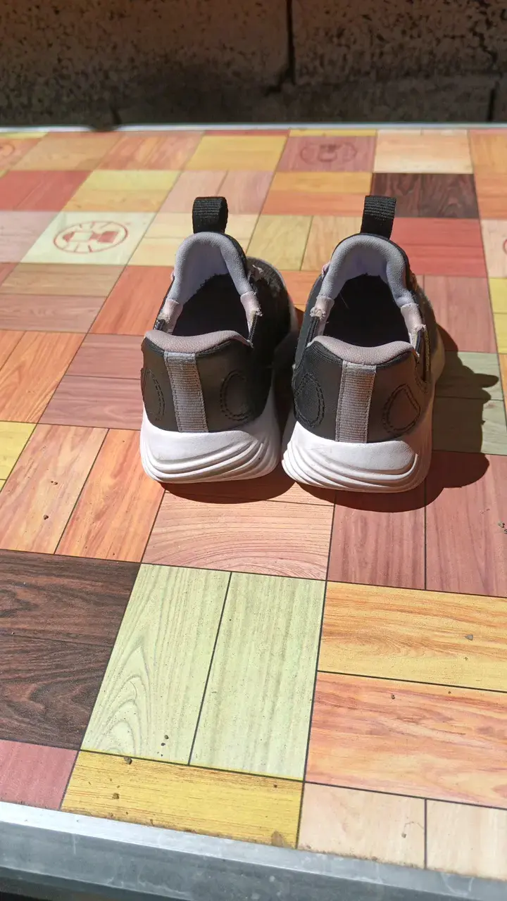 Zapatillas deportivas negras para niños Skechers - 4