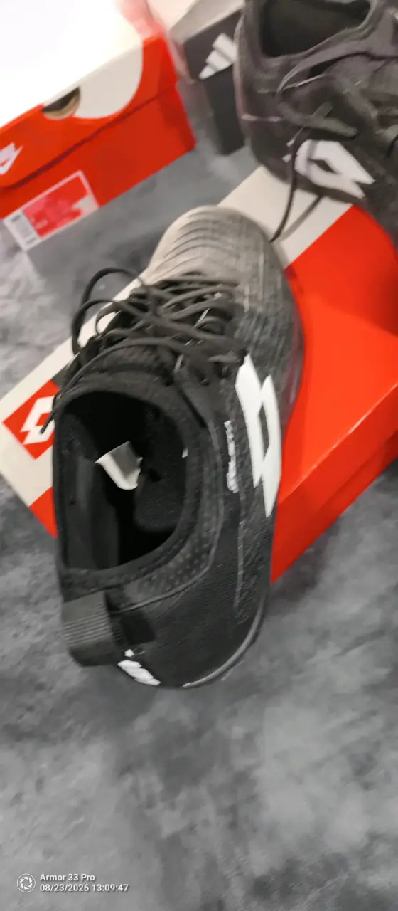 Zapatillas deportivas negras Lotto para hombre - 1