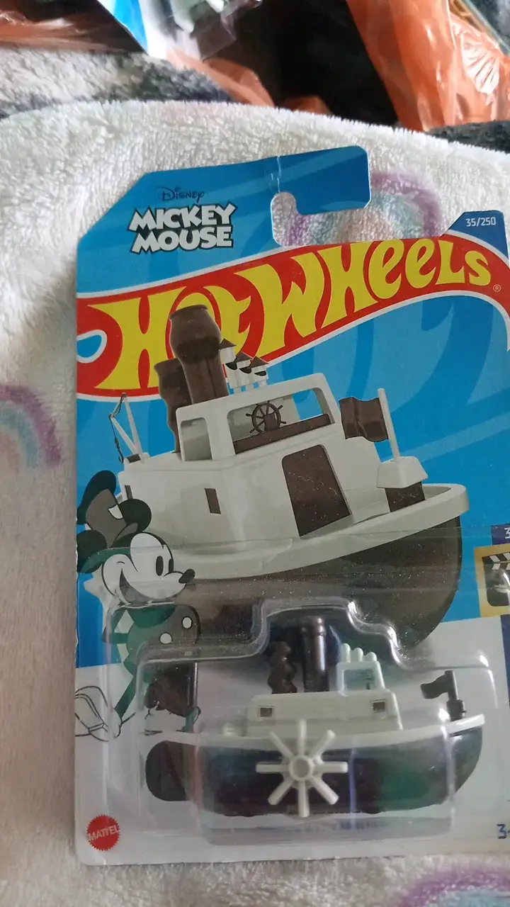 Set  autos Hot Wheels Hudson Hornet y Mickey Mous - 3
