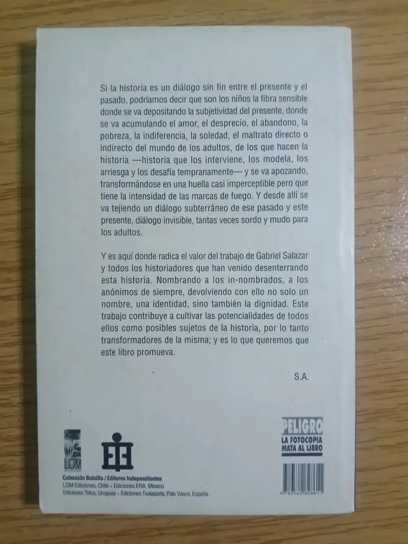 Libro 'Ser niño huacho' de Gabriel Salazar - 2