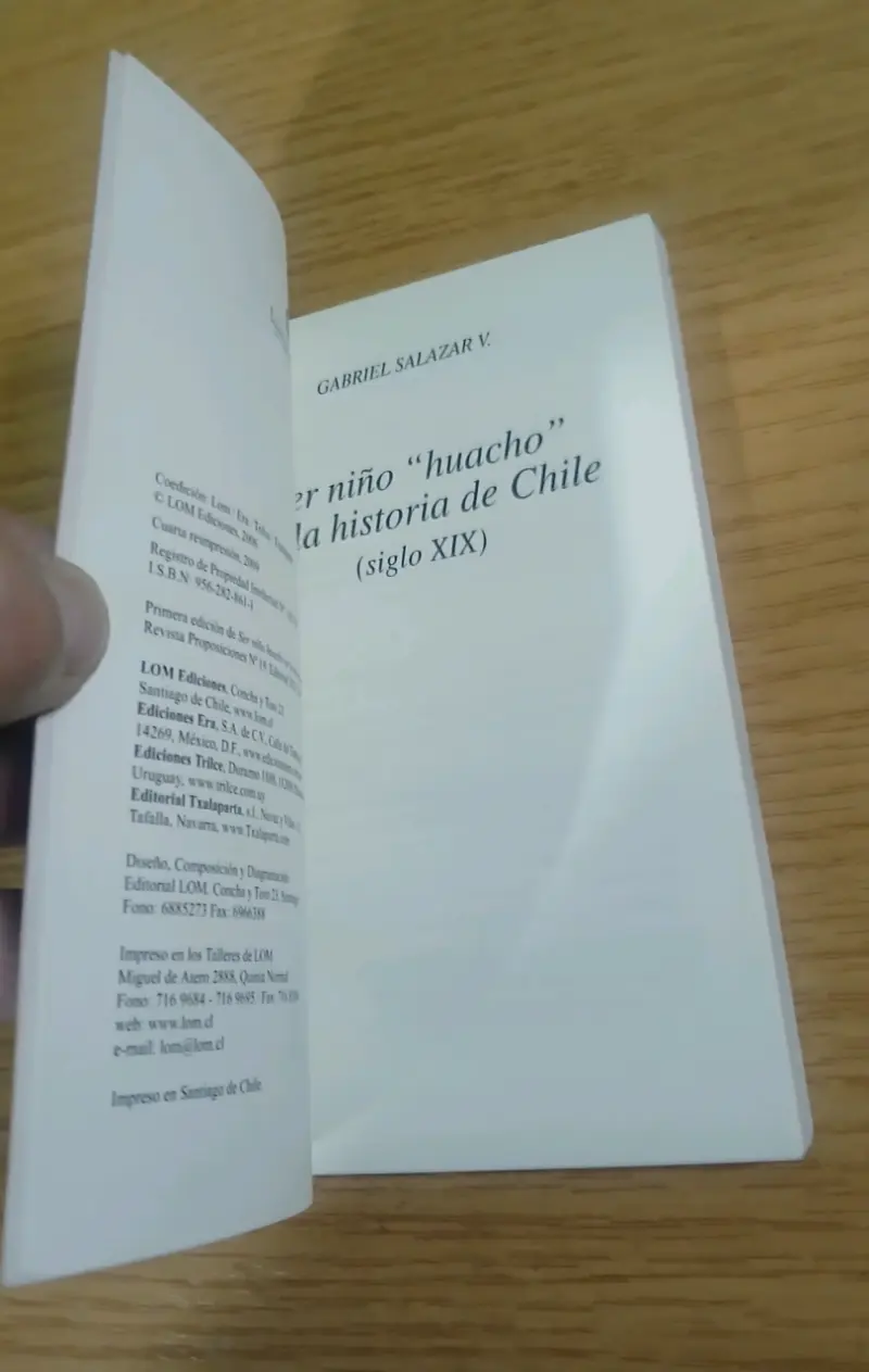 Libro 'Ser niño huacho' de Gabriel Salazar - 3
