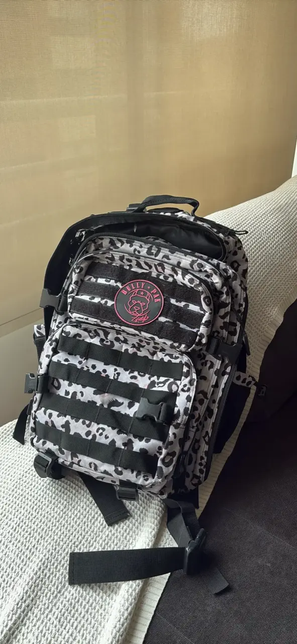 Mochila Bully Pak 25 lts con diseño de leopardo - 1