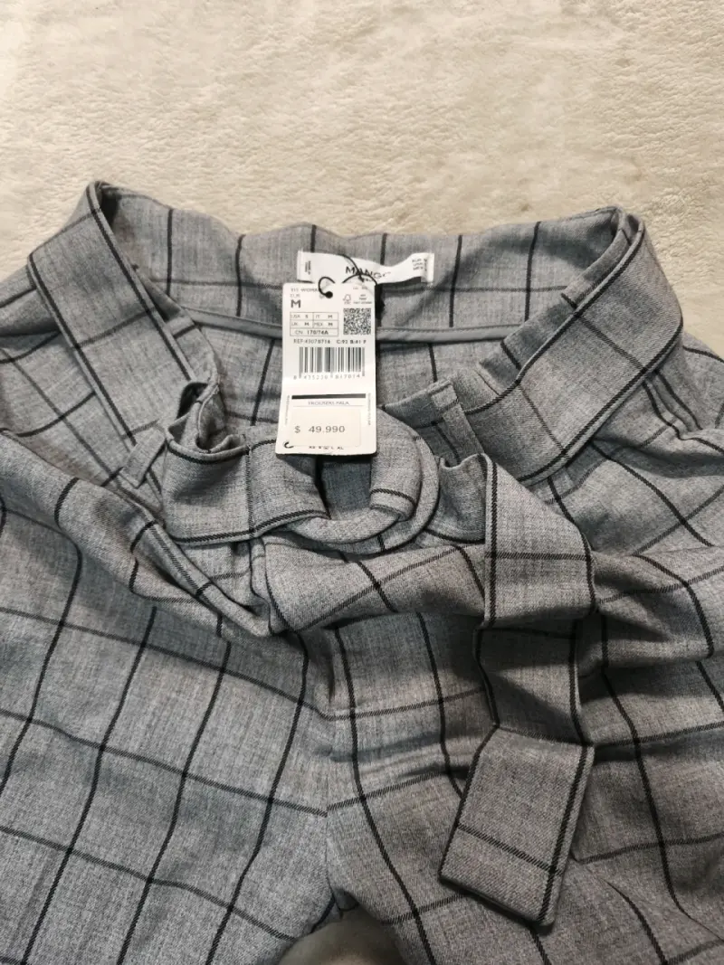 Pantalones de vestir a cuadros grises Mango - 1