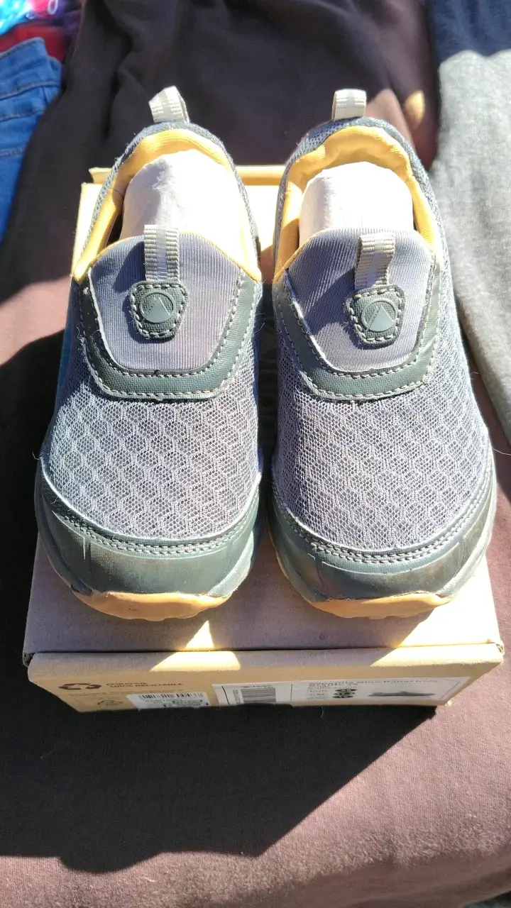 Zapatillas grises para niño marca Xero - 4