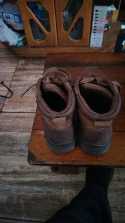 Botas de cuero marrón para hombre en buen estado - miniatura 1