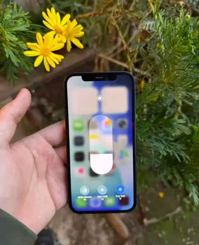 iPhone 12 en buen estado 128 gb 91 de batería - miniatura 1