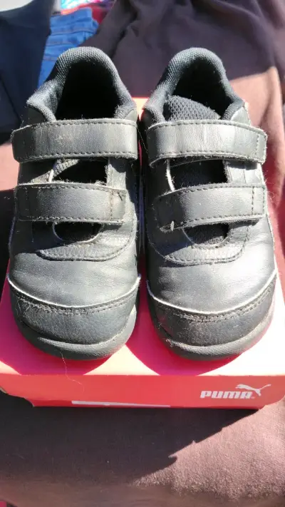 Zapatillas negras para niños Puma con velcro - miniatura 4