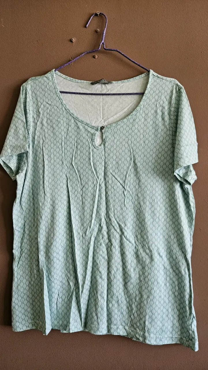 Polera verde claro