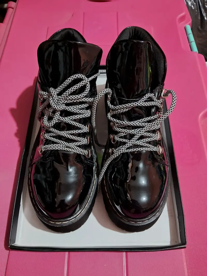 Botines de charol negro con plataforma - 2