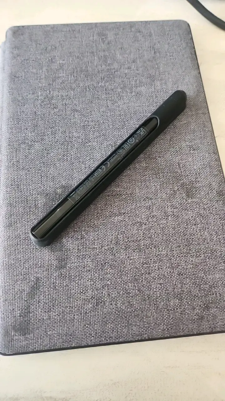 Tablet Lenovo, con lapiz, con teclado y funda gris - 6