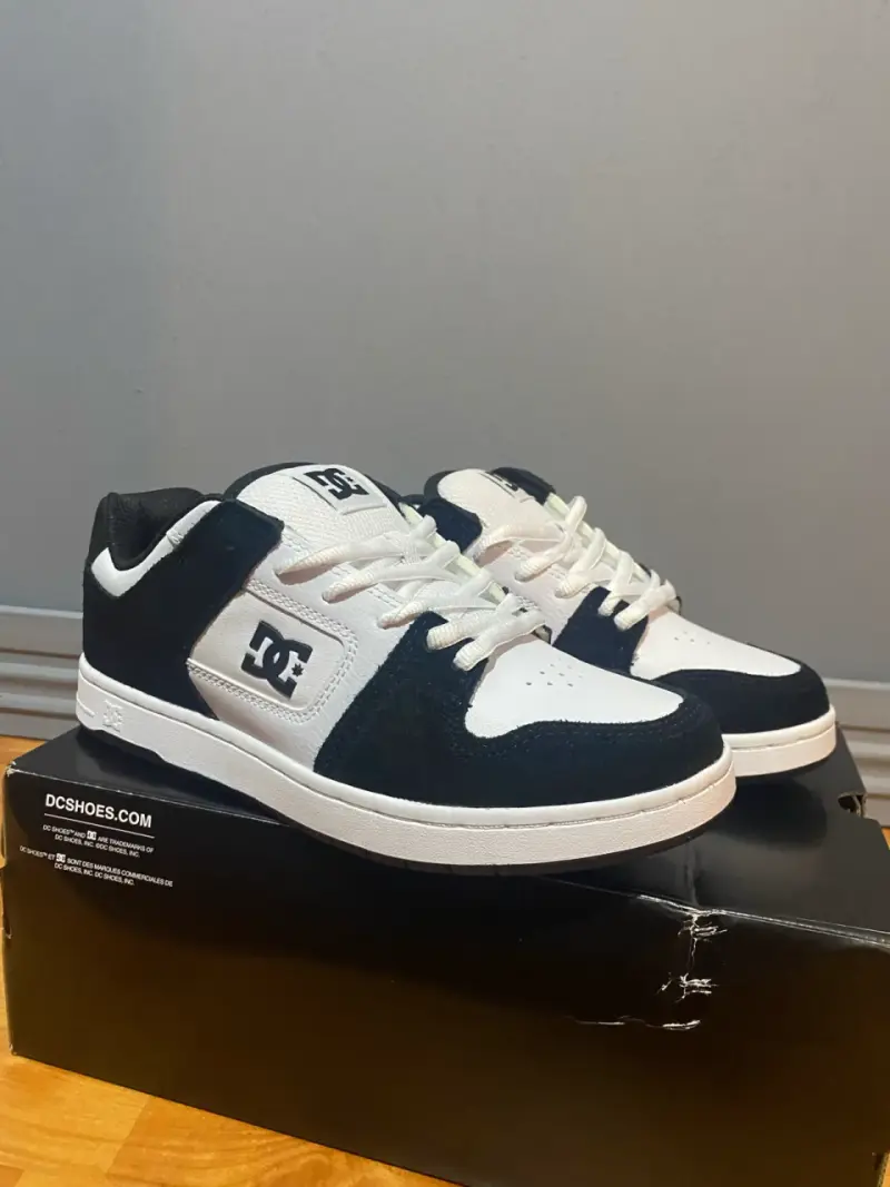 Zapatillas DC Shoes negras y blancas para hombre - 2