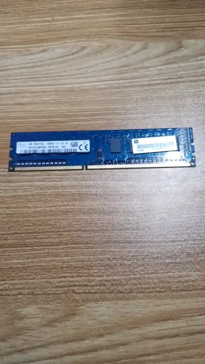 Memoria RAM 4GB DDR3L ( PC) - miniatura 1