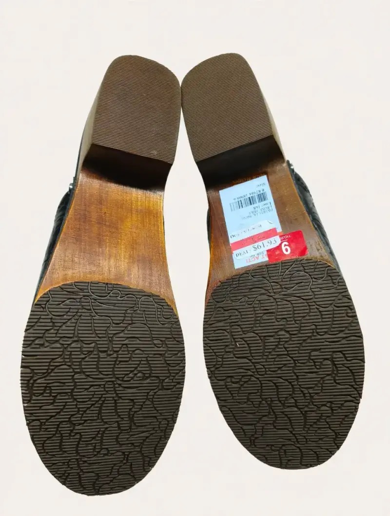 Zuecos de cuero negro con tacón de madera - 3